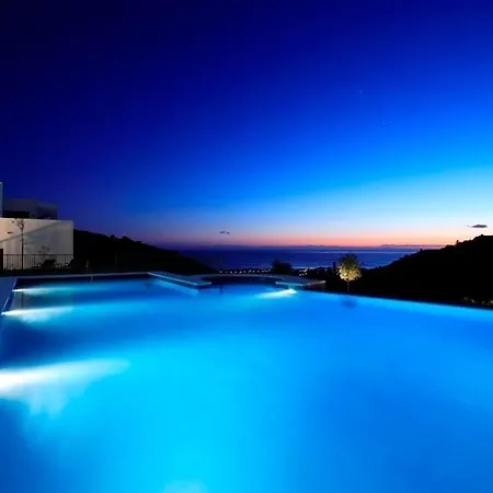 Luxury 2 Bed/2 Bath Sea And Mountain View Appartement