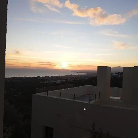 Luxury 2 Bed/2 Bath Sea And Mountain View Appartement *