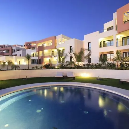 Luxury 2 Bed/2 Bath Sea And Mountain View